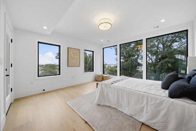 421 East 6th Street TH4, Boston, MA 02127