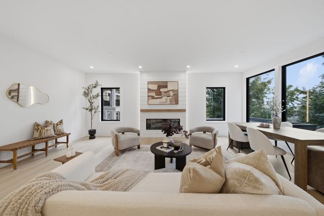 421 East 6th Street TH4, Boston, MA 02127