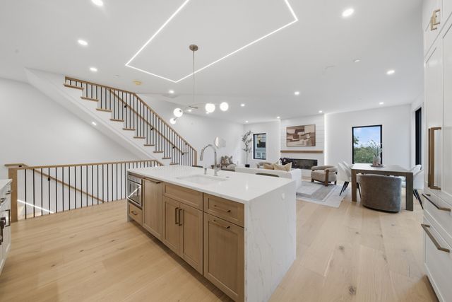 421 East 6th Street TH4, Boston, MA 02127