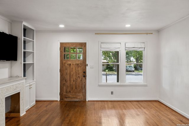 106 W Mulberry, Fredericksburg, TX 78624