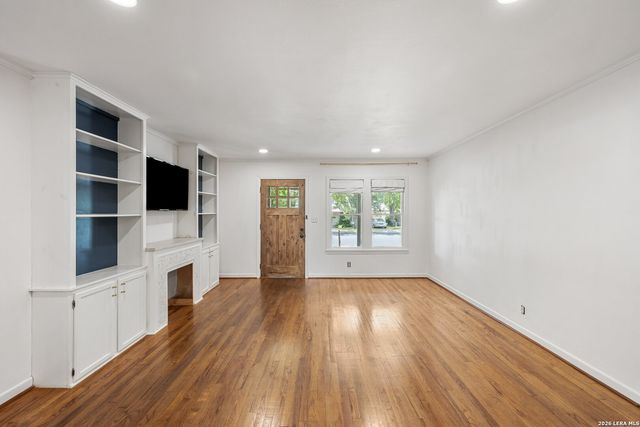 106 W Mulberry, Fredericksburg, TX 78624