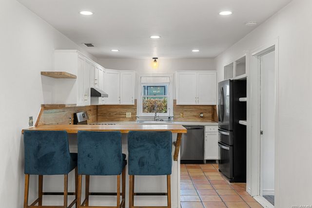 106 W Mulberry, Fredericksburg, TX 78624