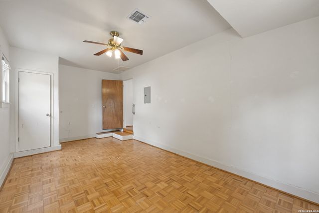106 W Mulberry, Fredericksburg, TX 78624