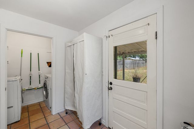 106 W Mulberry, Fredericksburg, TX 78624