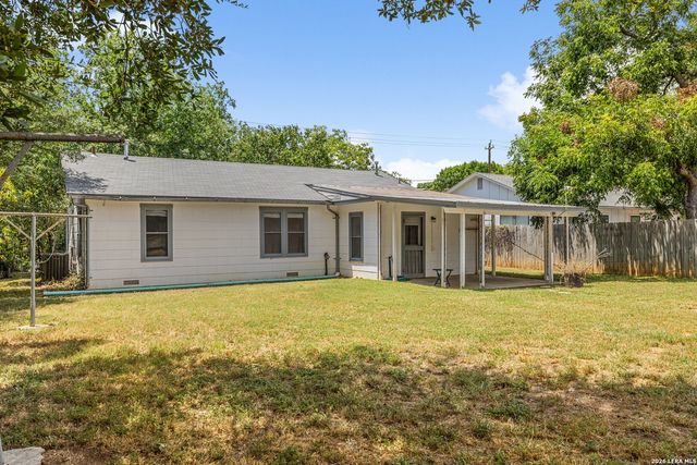 106 W Mulberry, Fredericksburg, TX 78624