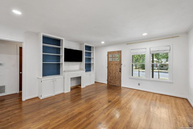 106 W Mulberry, Fredericksburg, TX 78624