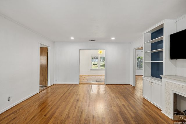 106 W Mulberry, Fredericksburg, TX 78624