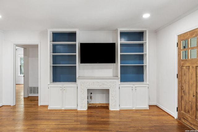 106 W Mulberry, Fredericksburg, TX 78624