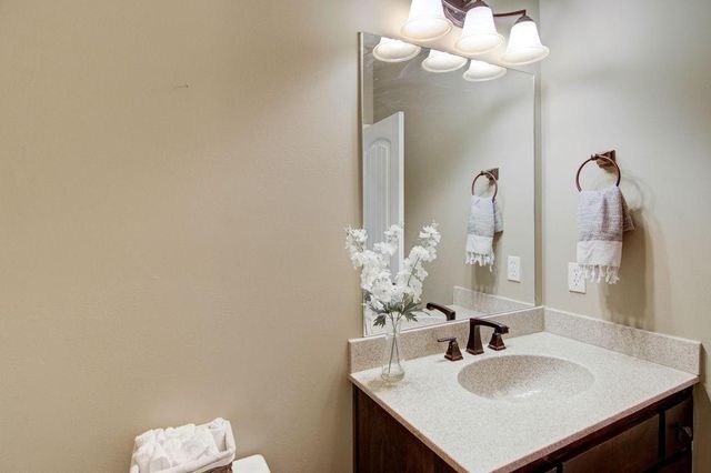 8012 Apache Road, Lenexa, KS 66227