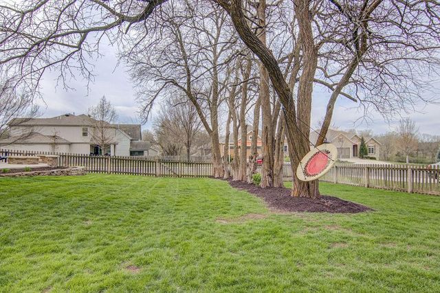 8012 Apache Road, Lenexa, KS 66227