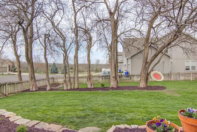 8012 Apache Road, Lenexa, KS 66227