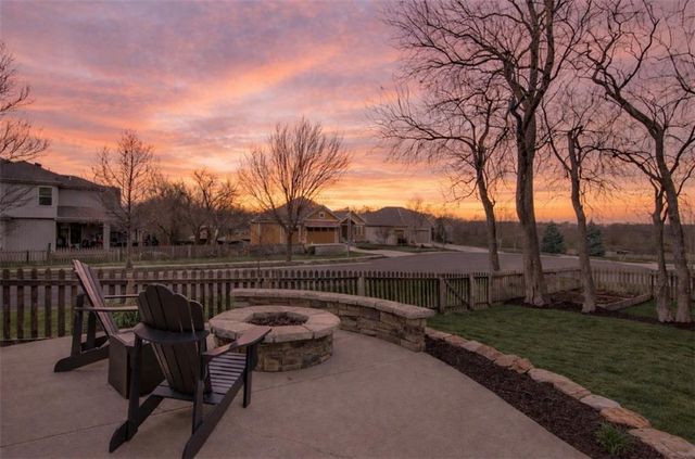 8012 Apache Road, Lenexa, KS 66227