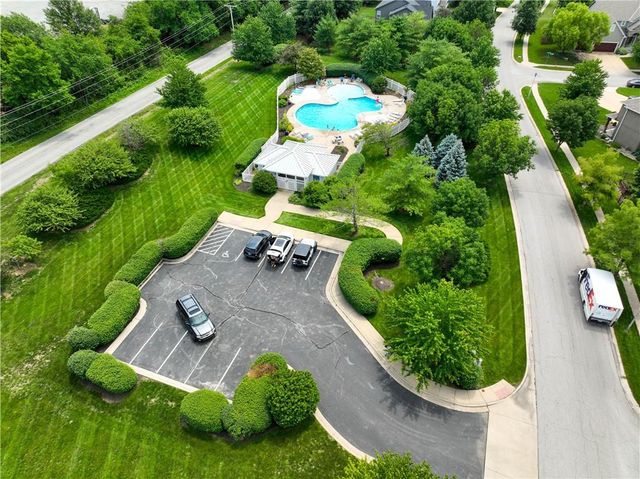 8012 Apache Road, Lenexa, KS 66227