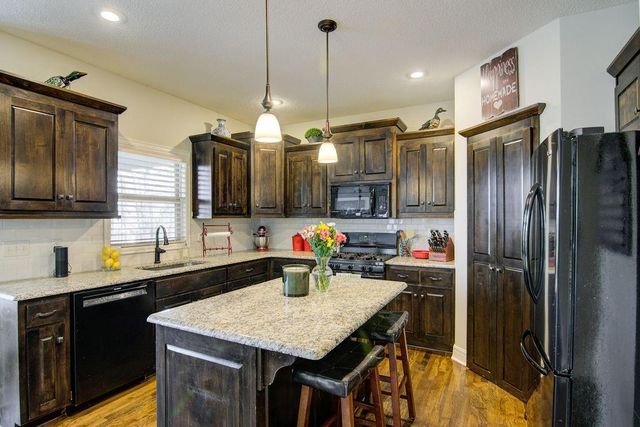 8012 Apache Road, Lenexa, KS 66227