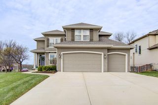 8012 Apache Road, Lenexa, KS 66227