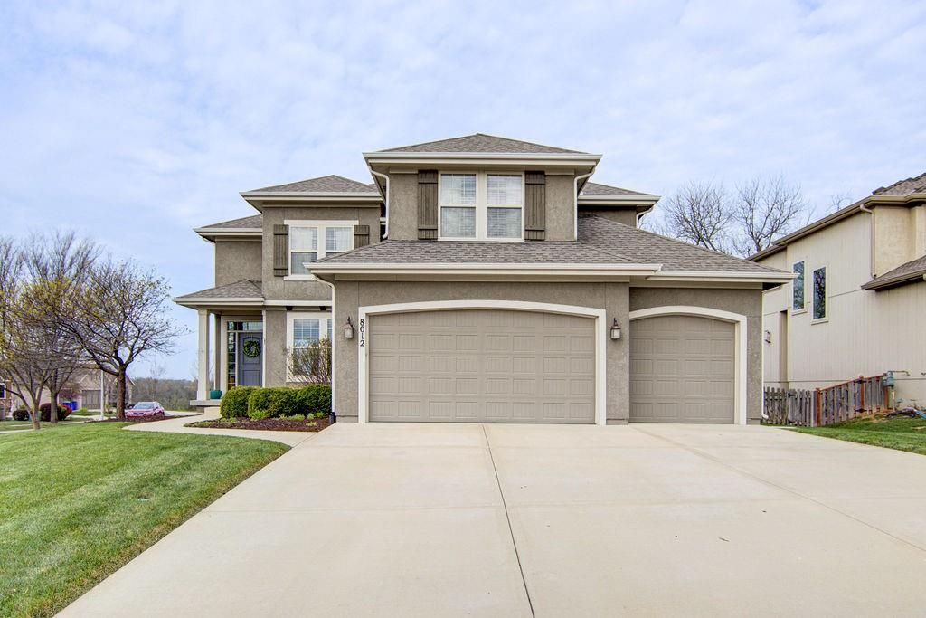 8012 Apache Road, Lenexa, KS 66227