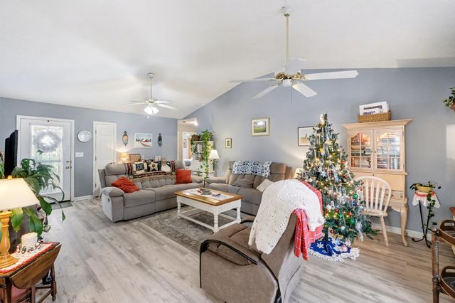 1509 Bradshaw Dr, Columbia, TN 38401