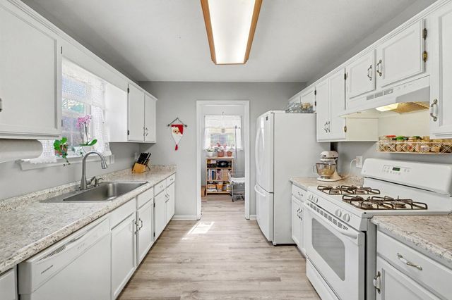 1509 Bradshaw Dr, Columbia, TN 38401