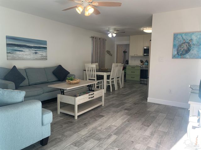 2864 Villa Woods Cir, Gulf Breeze, FL 32563