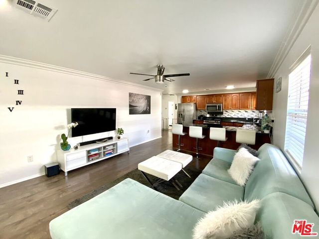 4810 Pickford Street, Los Angeles, CA 90019