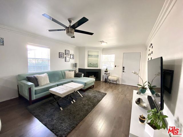 4810 Pickford Street, Los Angeles, CA 90019