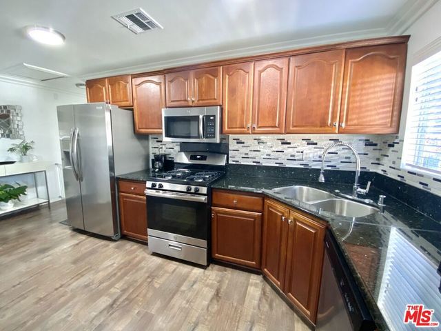 4810 Pickford Street, Los Angeles, CA 90019