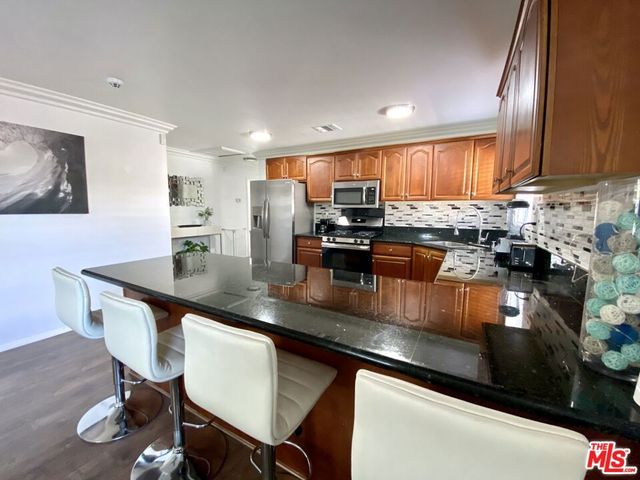 4810 Pickford Street, Los Angeles, CA 90019