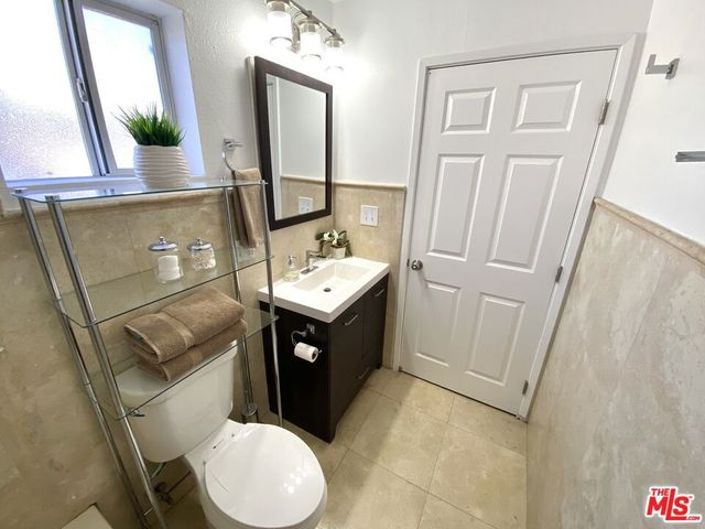 4810 Pickford Street, Los Angeles, CA 90019