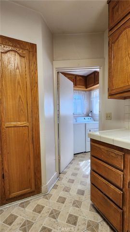 1383 N Oxford, Pasadena, CA 91104