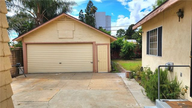 1383 N Oxford, Pasadena, CA 91104