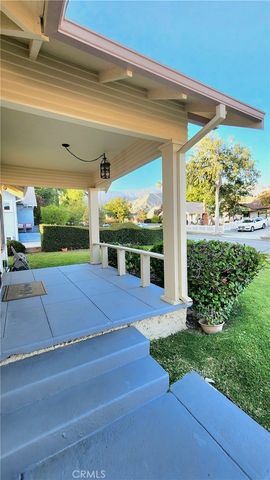 1383 N Oxford, Pasadena, CA 91104
