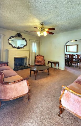 1383 N Oxford, Pasadena, CA 91104