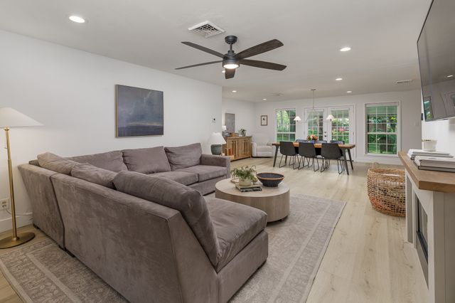 1331 Cloverdale Drive, Richardson, TX 75080