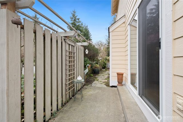 10701 NE Kingston Meadows Circle, Kingston, WA 98346