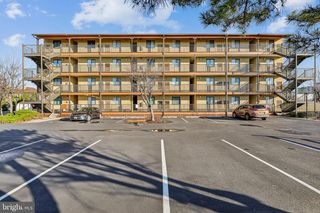 203 33RD ST #104, Ocean City, MD 21842