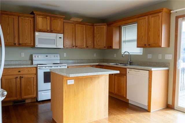 115 SE 44th Terrace, Topeka, KS 66609