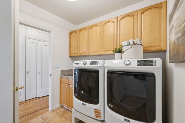 543 Jeter Street, Redwood City, CA 94062
