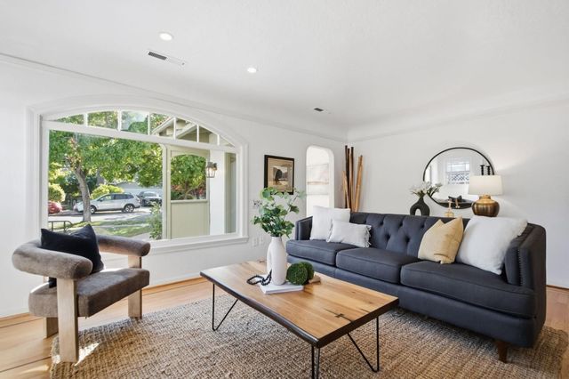 543 Jeter Street, Redwood City, CA 94062
