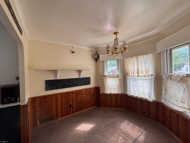 20009 Kenosha Street, Harper Woods, MI 48225