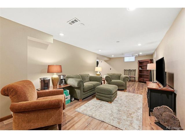 1487 S Macon St, Aurora, CO 80012