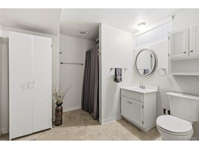 1487 S Macon St, Aurora, CO 80012