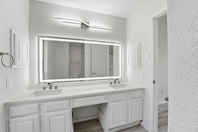 2210 Trail West Street, Sugar Land, TX 77478