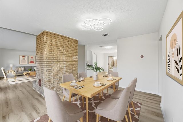 2210 Trail West Street, Sugar Land, TX 77478