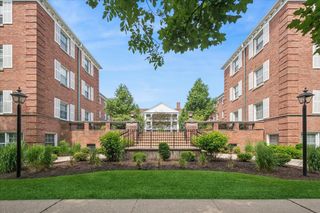 2246 Sherman Avenue 1, Evanston, IL 60201