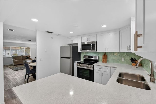 8245 VENDOME BOULEVARD N, Pinellas Park, FL 33781