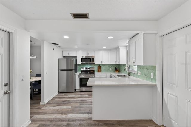 8245 VENDOME BOULEVARD N, Pinellas Park, FL 33781