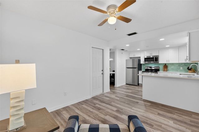 8245 VENDOME BOULEVARD N, Pinellas Park, FL 33781