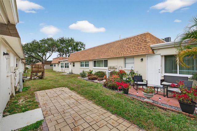 8245 VENDOME BOULEVARD N, Pinellas Park, FL 33781