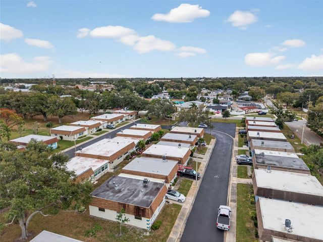 8245 VENDOME BOULEVARD N, Pinellas Park, FL 33781