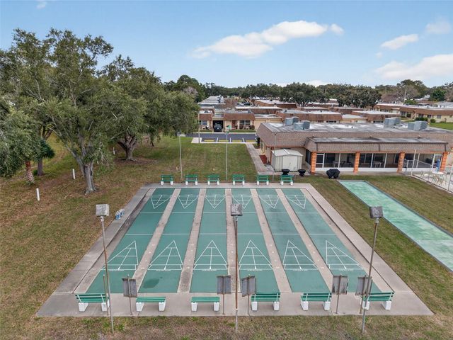 8245 VENDOME BOULEVARD N, Pinellas Park, FL 33781